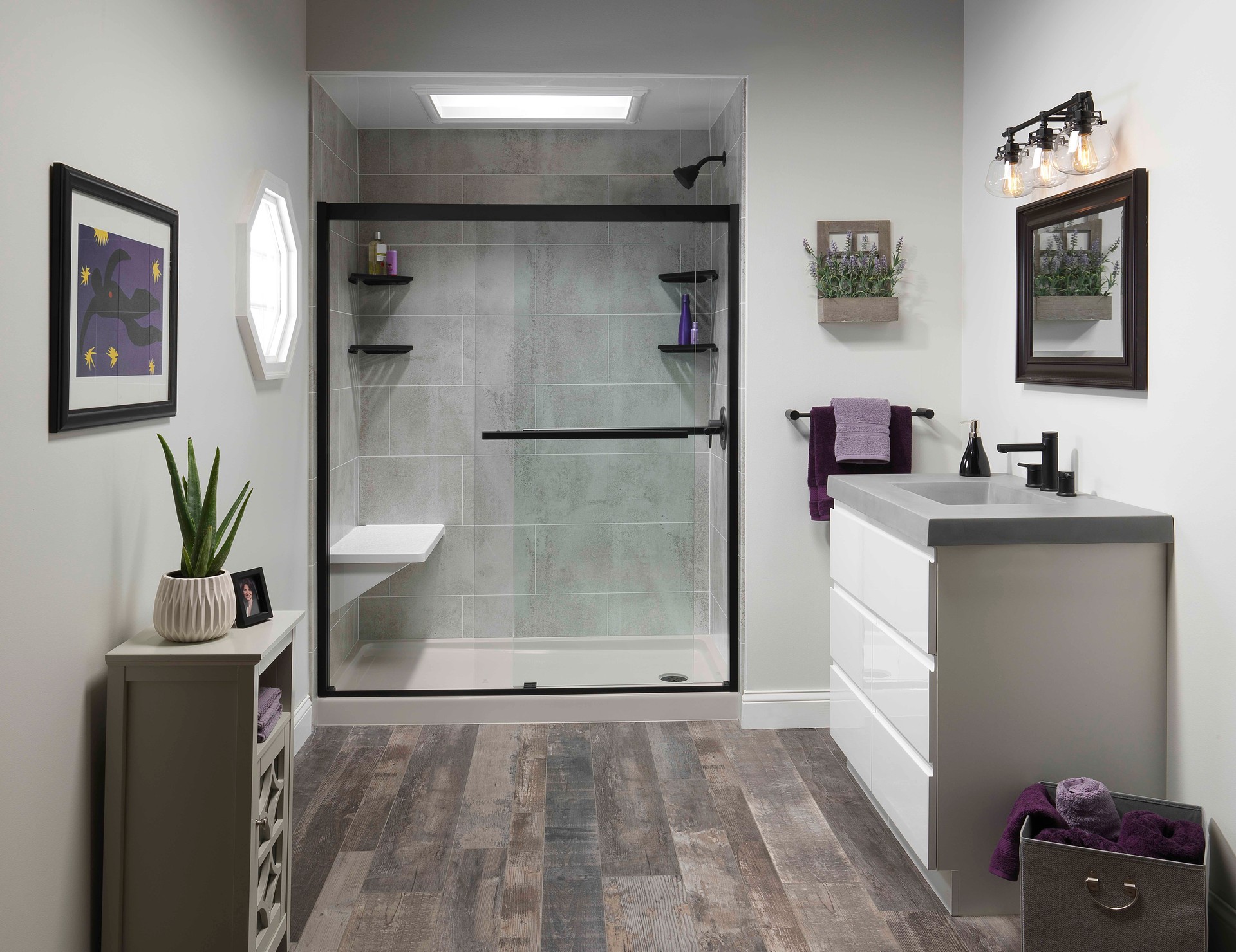 <div><span style="color: rgb(6,85,165);"><strong>Walk-In Shower Solutions</strong></span></div>
